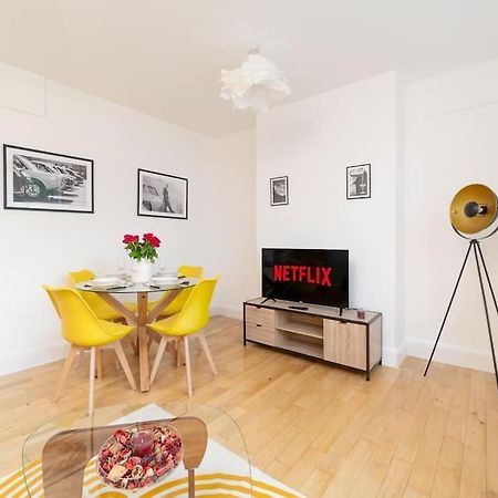 Two Bedroom Apartment By Buonomo Stays Short Lets & Serviced Accommodation In Balham With Balcony Λονδίνο Εξωτερικό φωτογραφία