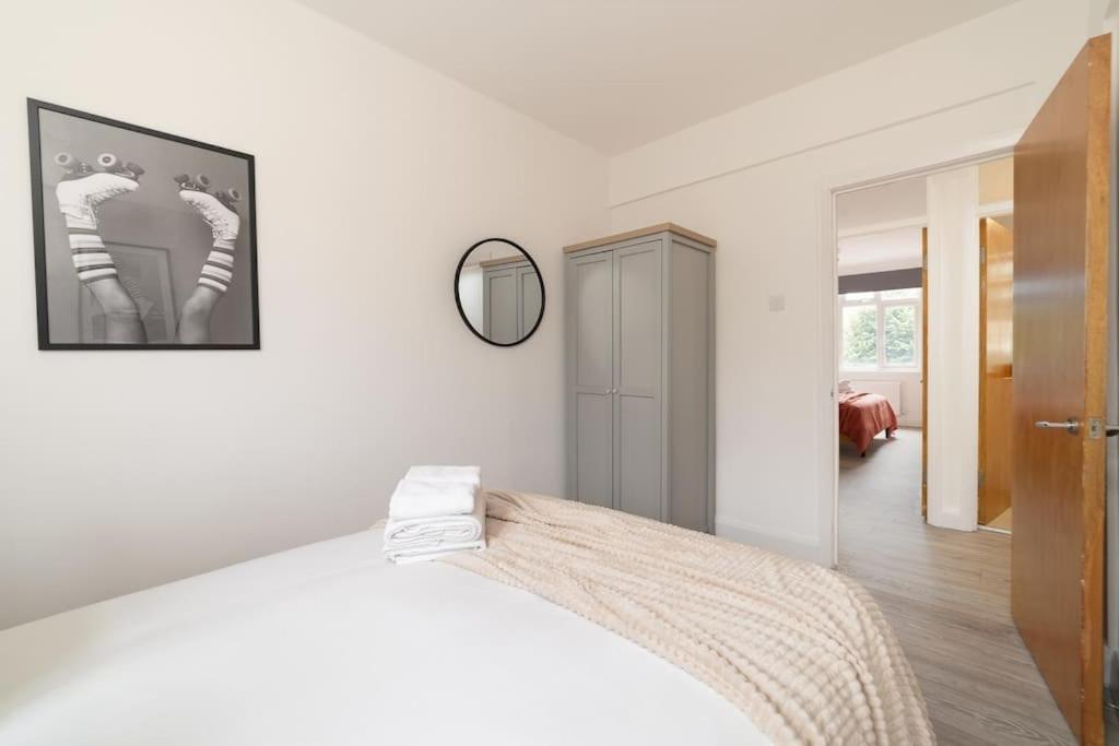Two Bedroom Apartment By Buonomo Stays Short Lets & Serviced Accommodation In Balham With Balcony Λονδίνο Εξωτερικό φωτογραφία